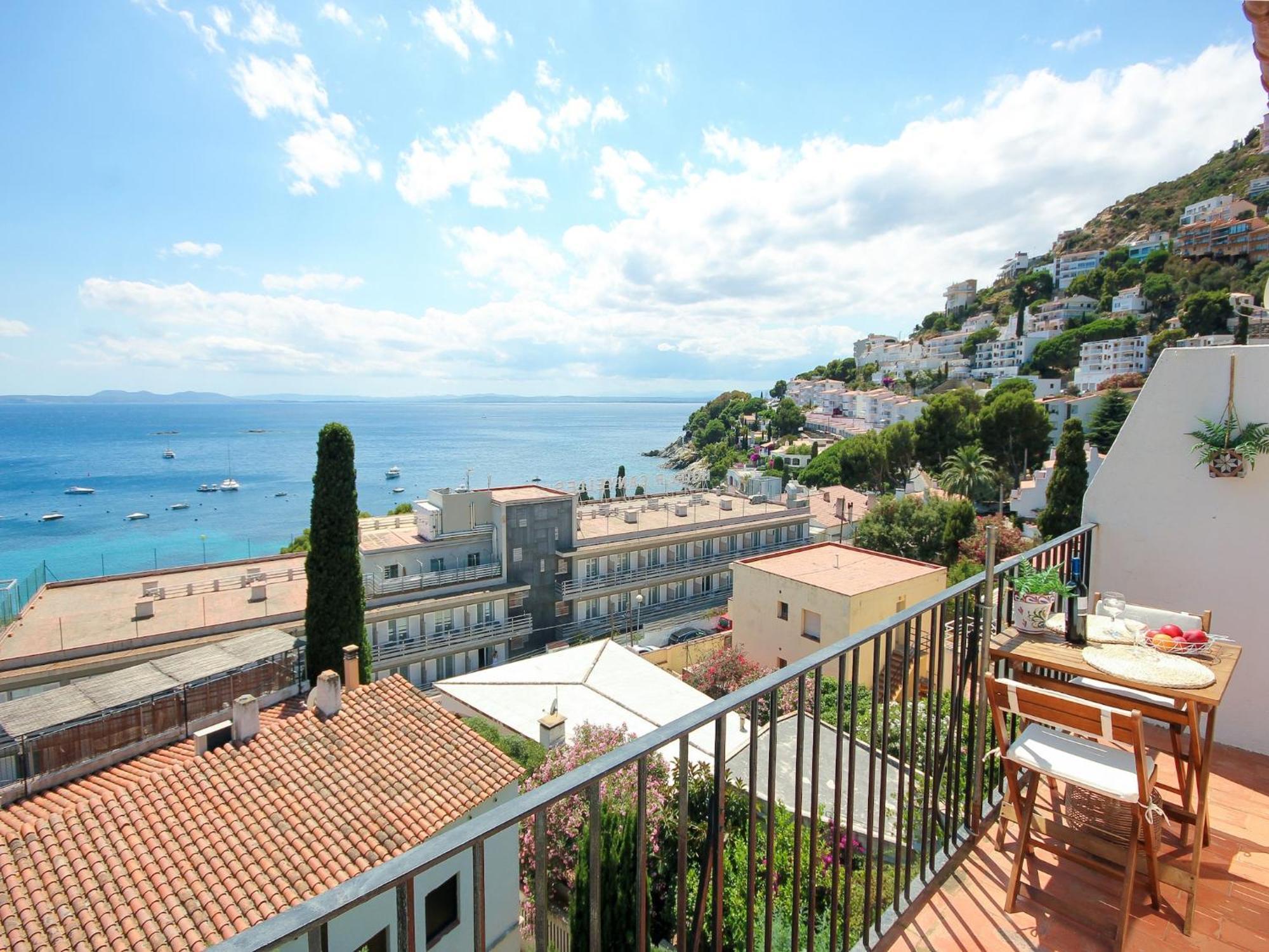 Apartment In Near Sea Roses